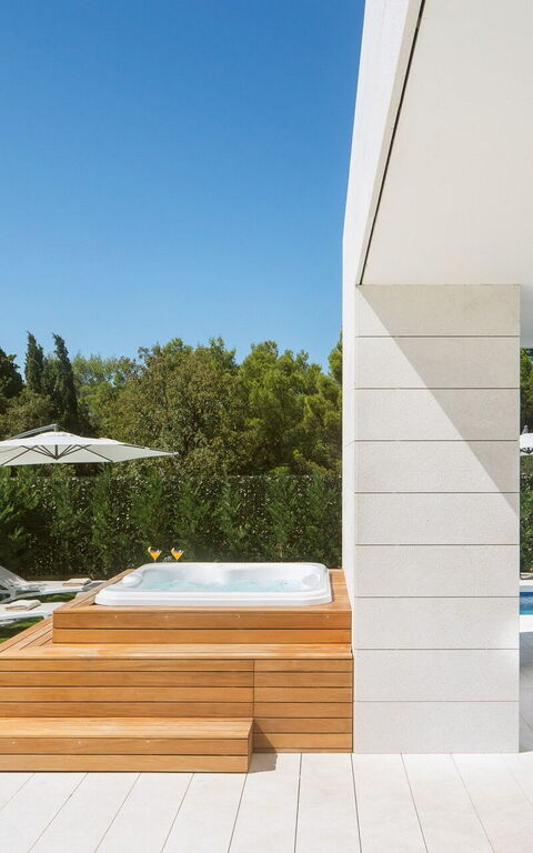 Orvas Villa 82: Balkon / Terrasse / Patio, Draussen, Garten, Whirlpool