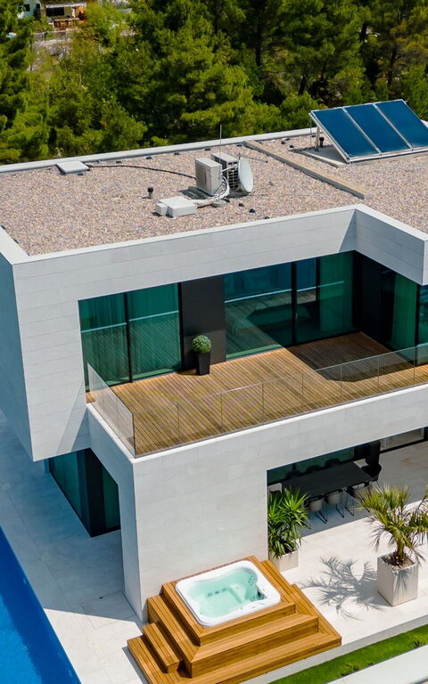 Orvas Villa 82: Ansichten, Außen, Garten, Schwimmbad, Whirlpool