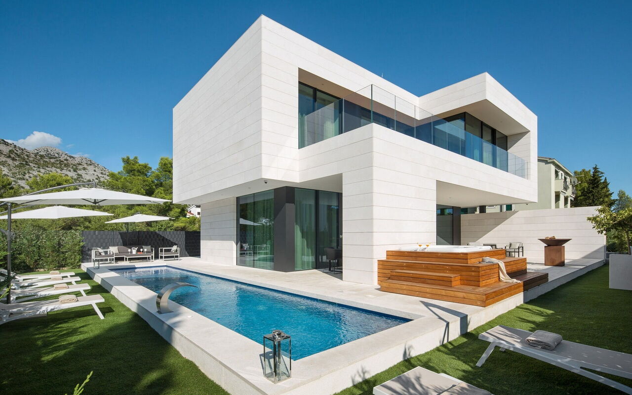 Orvas Villa 82: Ansichten, Außen, Garten, Schwimmbad, Whirlpool