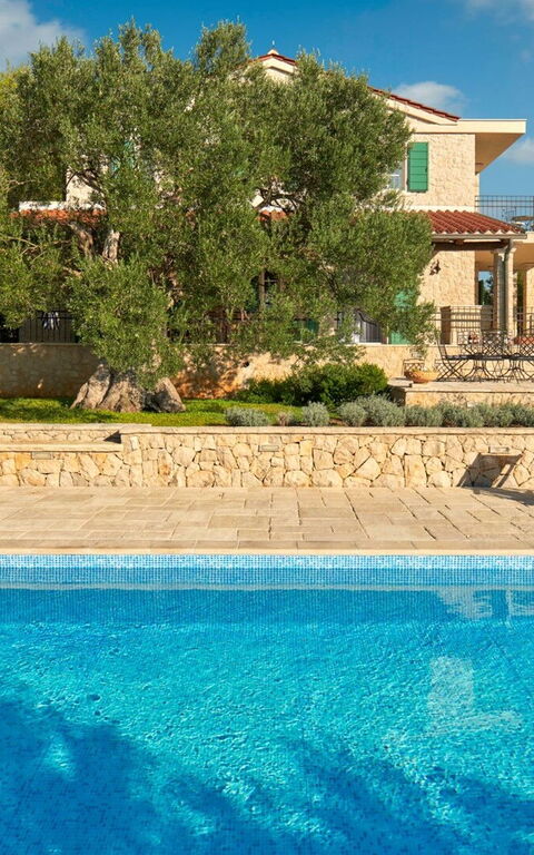 Orvas Villa 189: Außen, Schwimmbad