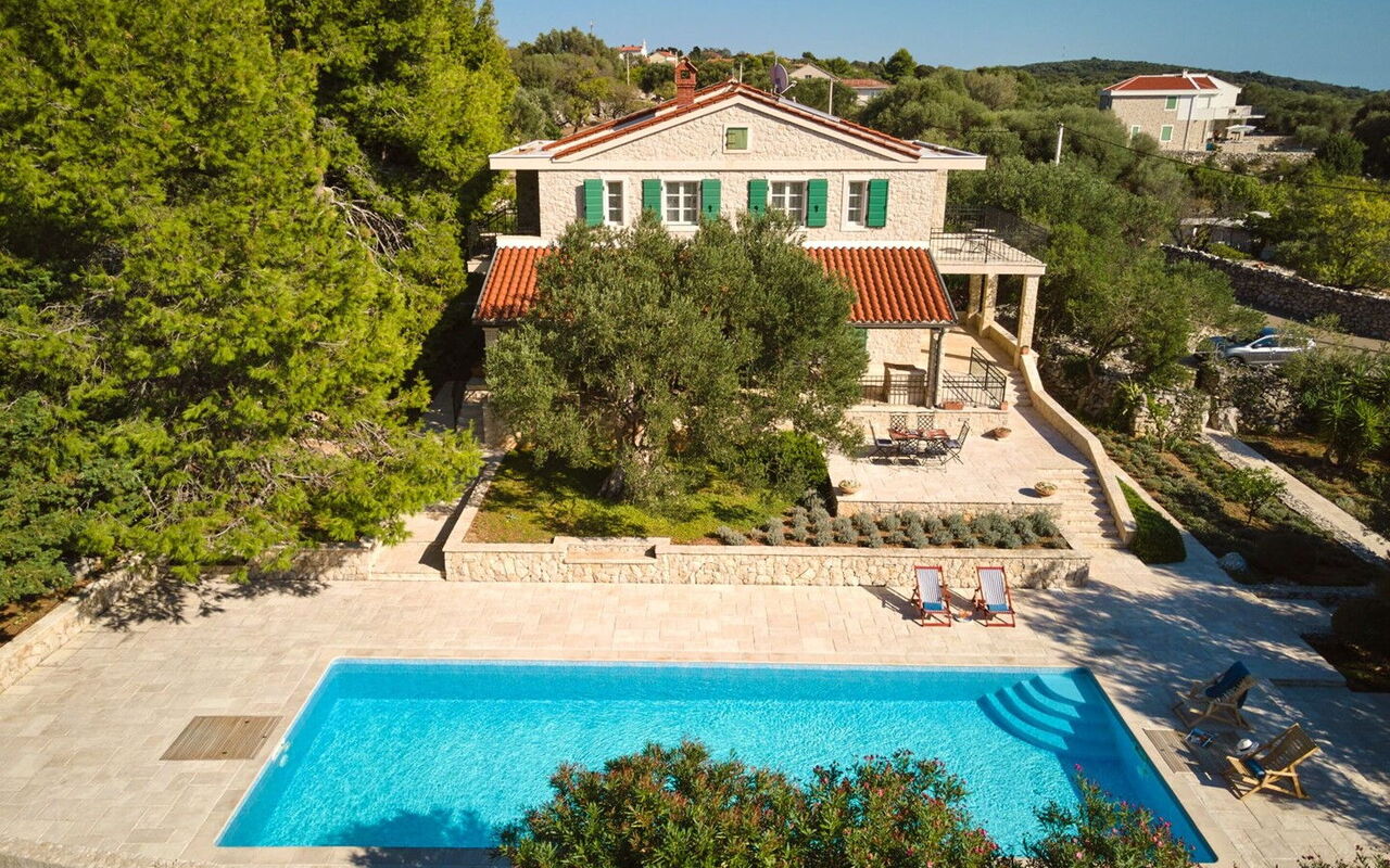 Orvas Villa 189: Außen, Balkon / Terrasse / Patio, Garten, Schwimmbad