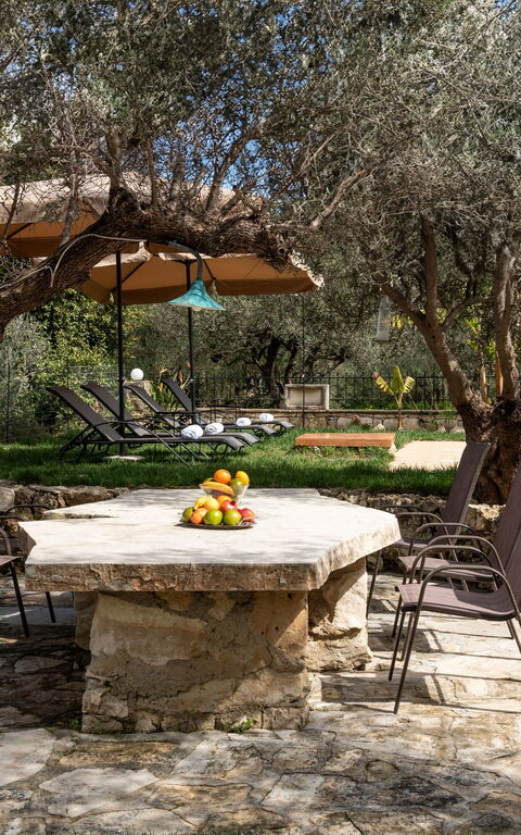 Klapas: Außen, Balkon / Terrasse / Patio, Garten, Schwimmbad