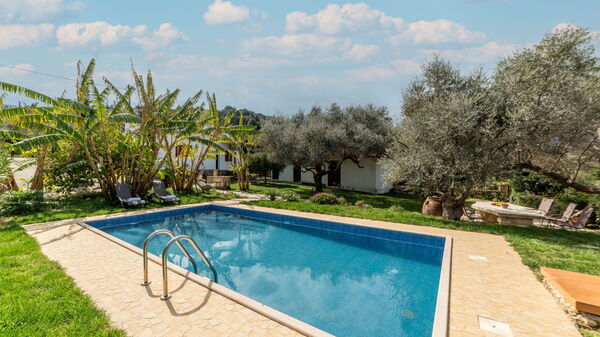 Klapas: Außen, Garten, Schwimmbad