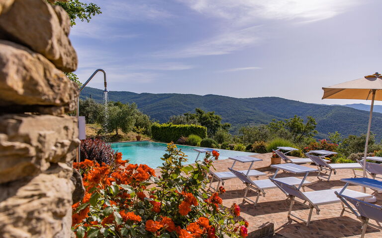 Casale Della Torre: Ansichten, Draussen, Schwimmbad