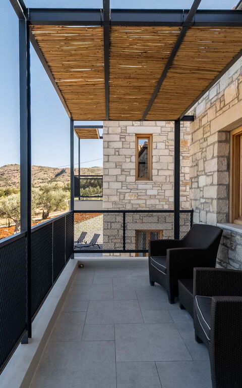 Villa Seiri: Ansichten, Außen, Balkon / Terrasse / Patio, Draussen