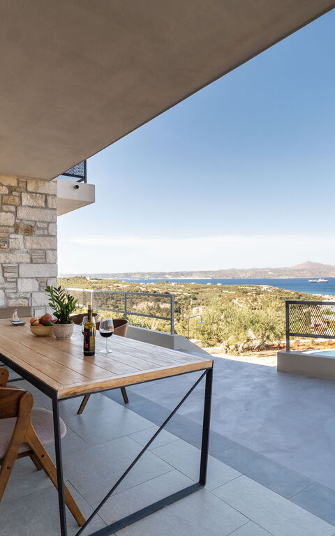 Villa Falcos: Ansichten, Außen, Balkon / Terrasse / Patio, Draussen