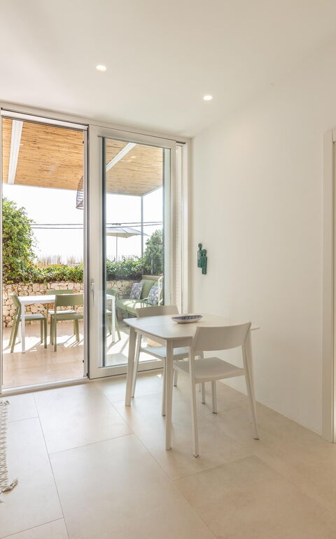 Marinaia Panorama: Esszimmer, Küche, Wohnzimmer