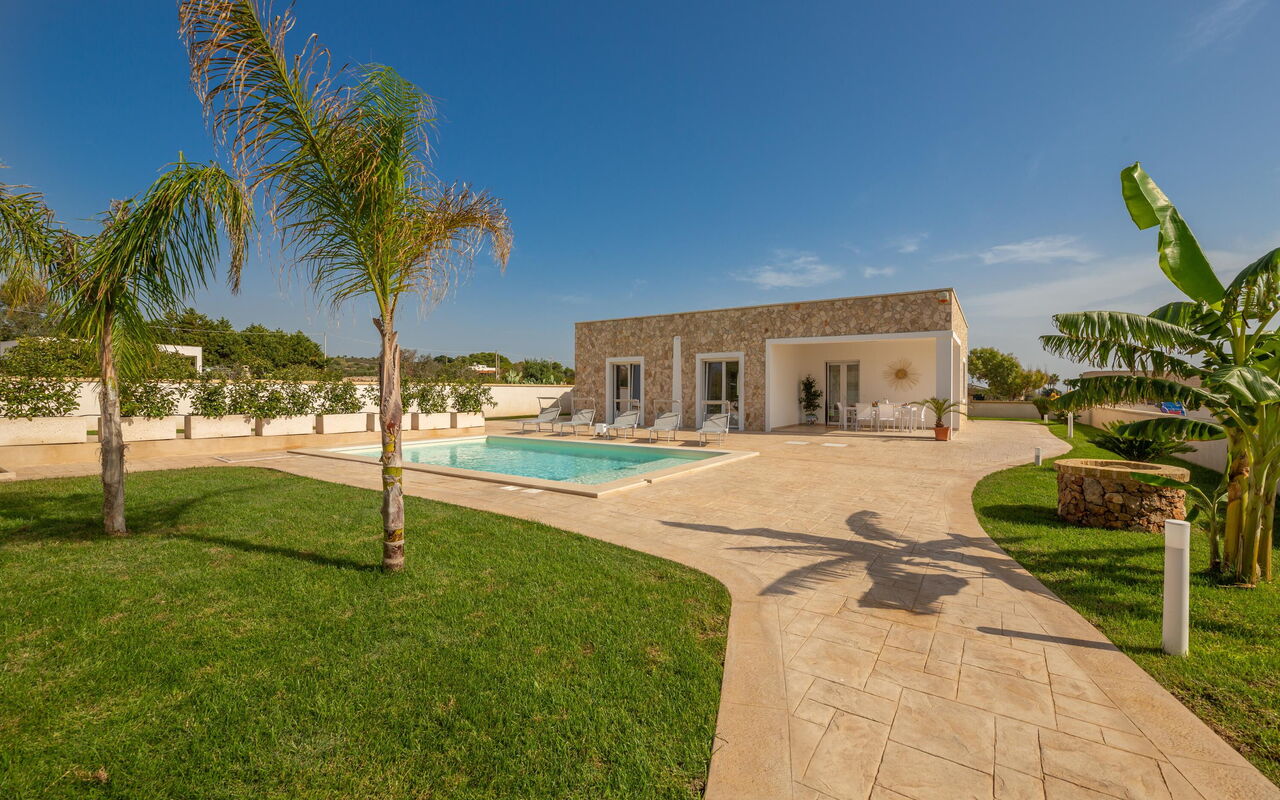 Villa Palibella: Außen, Draussen, Garten, Haupteingang, Schwimmbad