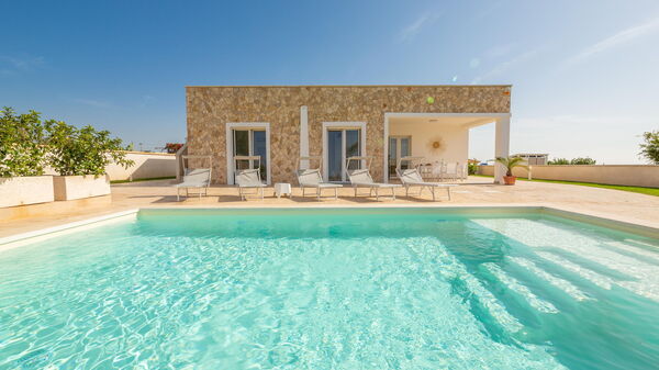 Villa Palibella: Außen, Draussen, Schwimmbad