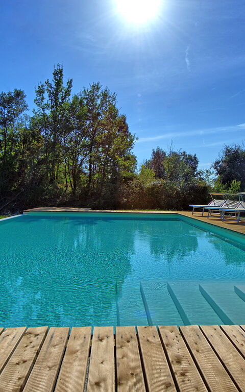 Torre: Draussen, Schwimmbad