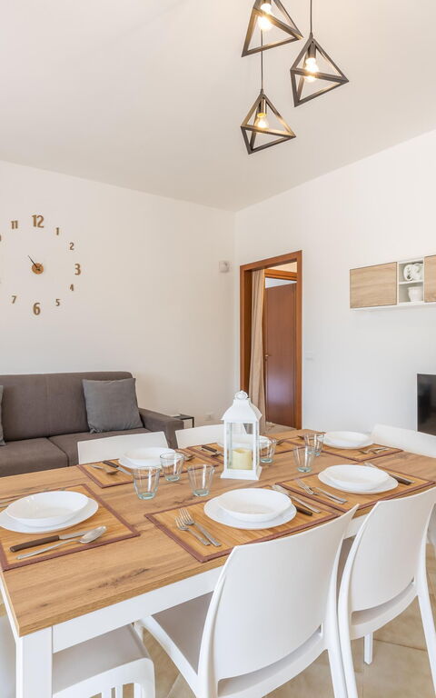 Villa Dolcevivere: Esszimmer, Wohnzimmer