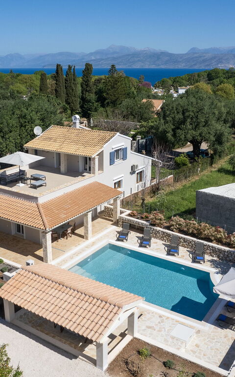 Villa Armonia: Ansichten, Außen, Draussen, Schwimmbad