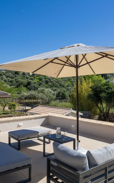 Villa Armonia: Ansichten, Außen, Balkon / Terrasse / Patio, Draussen