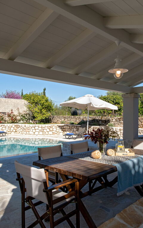 Villa Armonia: Außen, Balkon / Terrasse / Patio, Draussen, Schwimmbad