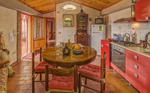 Unterkunft Leccino 4: Esszimmer, Küche