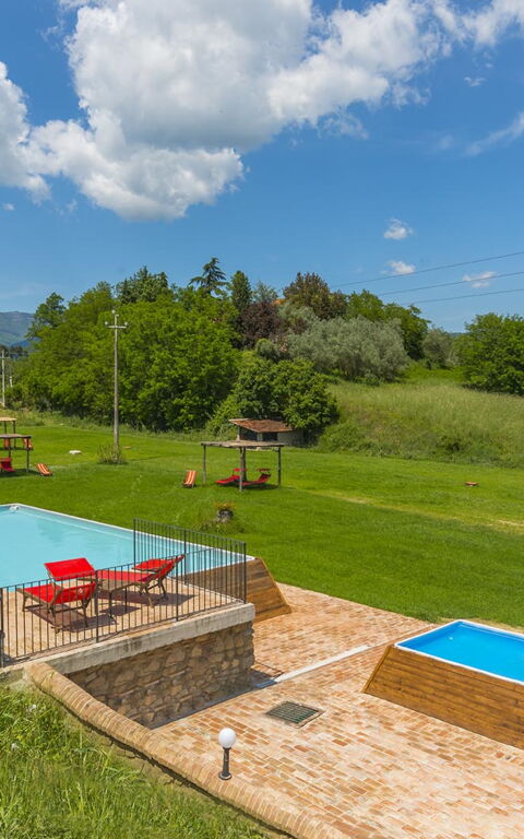 Le Fornaci: Ansichten, Außen, Draussen, Garten, Schwimmbad