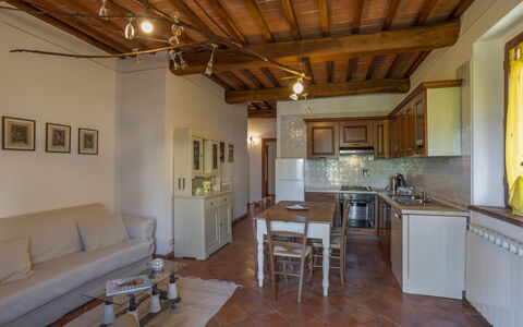 Unterkunft Grillo: Esszimmer, Küche, Wohnzimmer