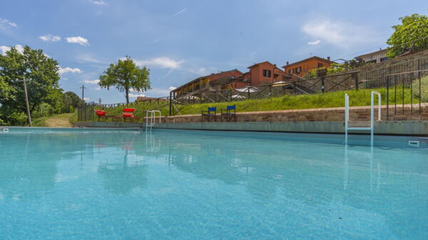 Le Fornaci: Ansichten, Außen, Draussen, Garten, Schwimmbad