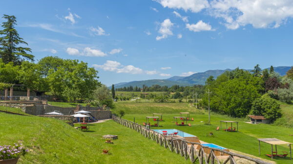 Le Fornaci: Ansichten, Außen, Draussen, Garten