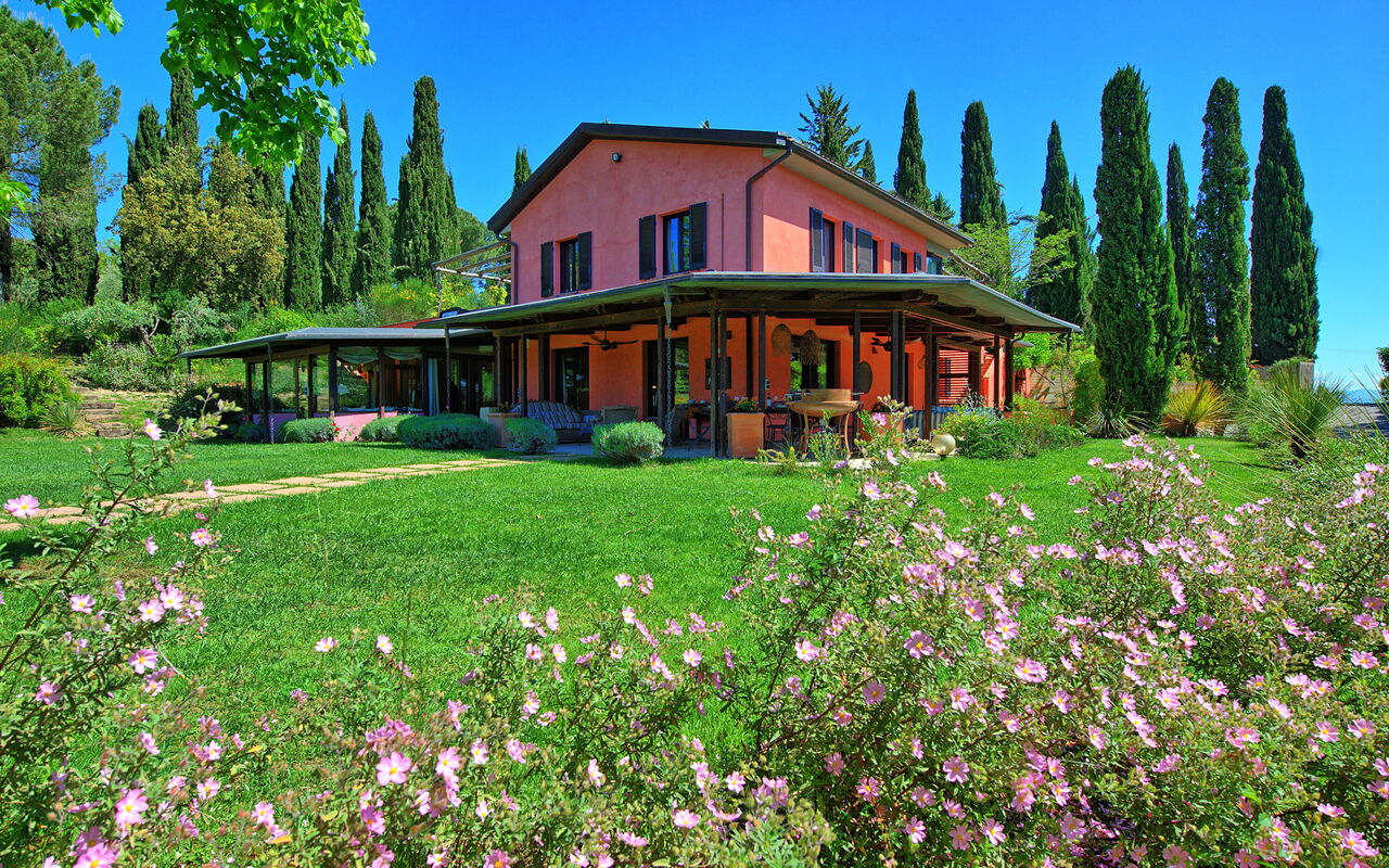 Villa Barbarella: Draussen, Garten