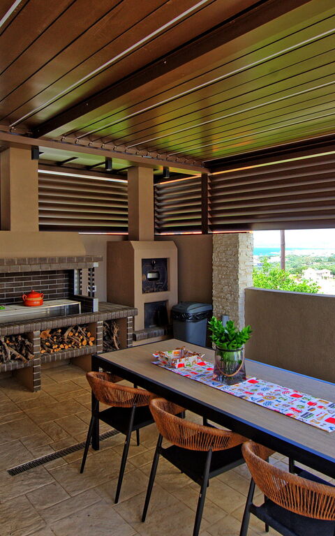 Villa Endless View: Balkon / Terrasse / Patio, Draussen, Frühling, Herbst, Sommer