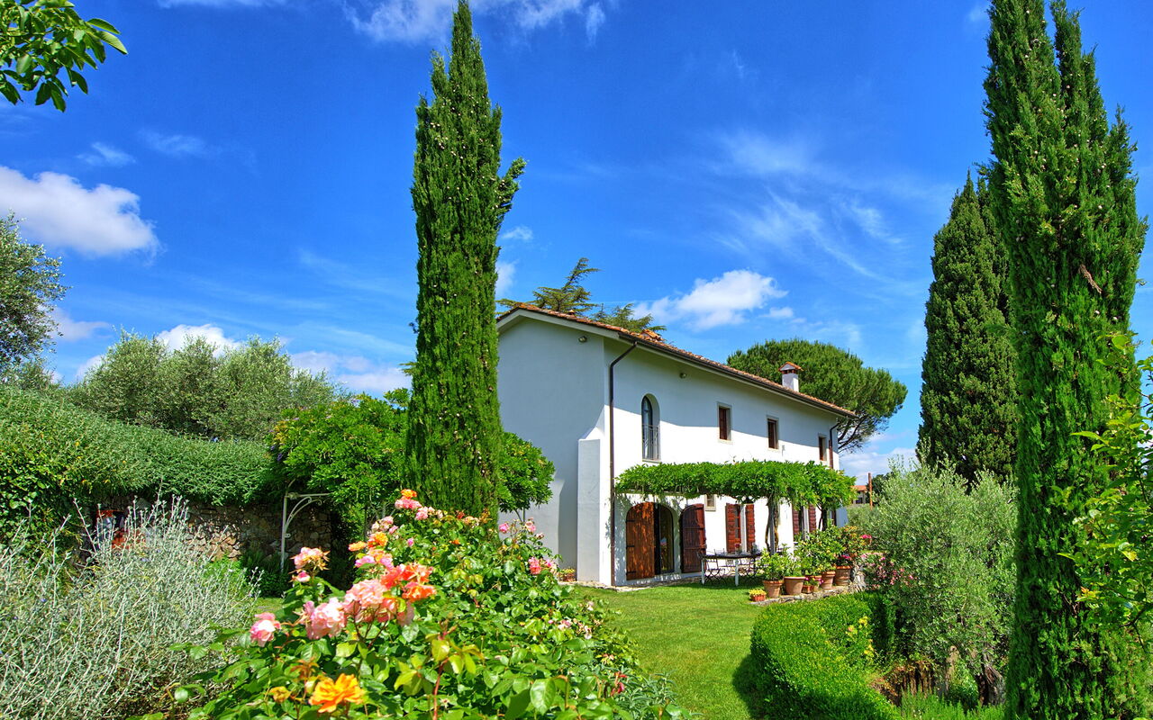 Villa Mami: Außen, Draussen, Garten, Sommer