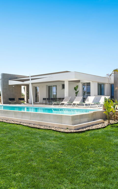 Villa Paradisus: Außen, Draussen, Garten, Schwimmbad