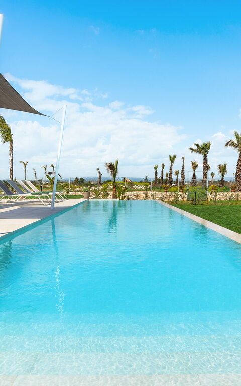 Villa Paradisus: Außen, Draussen, Garten, Schwimmbad