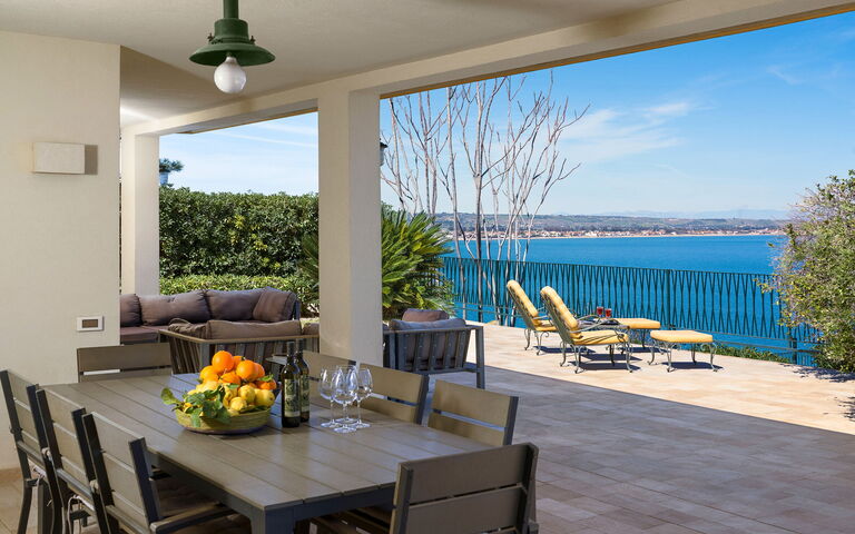 Villa Coralia: Ansichten, Außen, Draussen