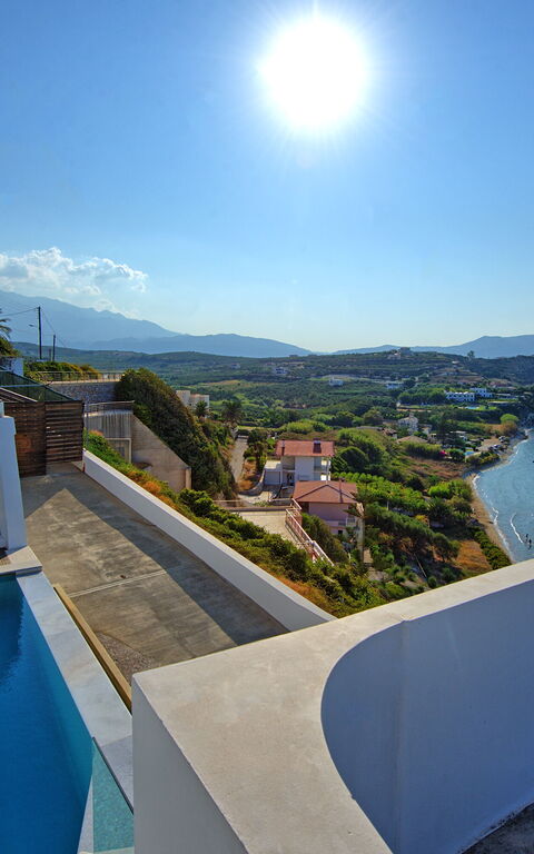 Villa Sapphire: Draussen, Schwimmbad