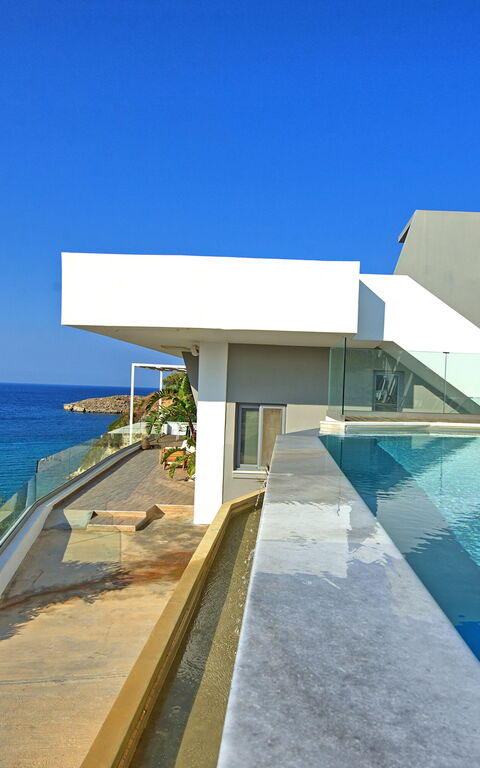 Villa Sapphire: Ansichten, Draussen, Schwimmbad