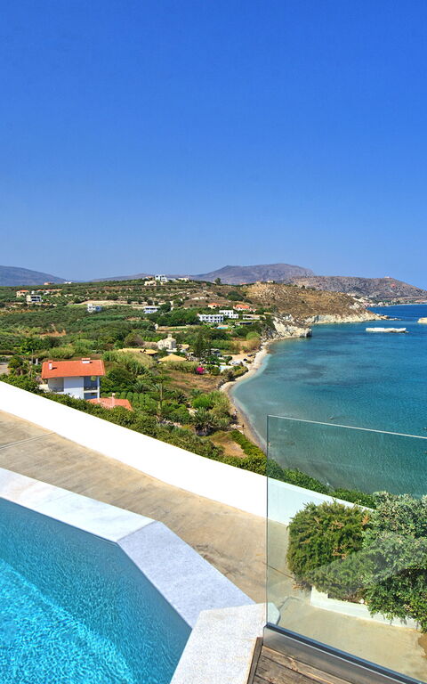 Villa Sapphire: Ansichten, Draussen, Schwimmbad