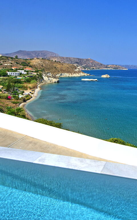 Villa Sapphire: Ansichten, Draussen, Schwimmbad