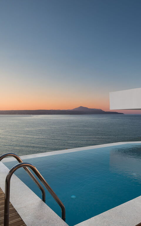 Villa Sapphire: Ansichten, Draussen, Schwimmbad