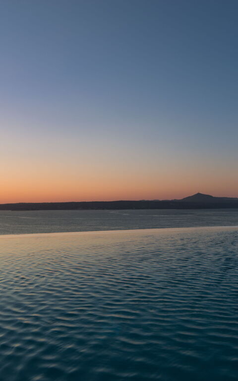 Villa Sapphire: Ansichten, Draussen, Schwimmbad