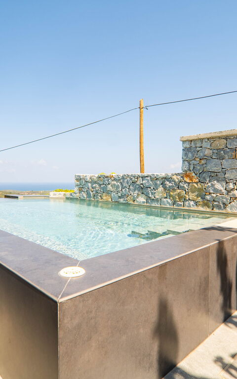 Villa Katrina: Draussen, Schwimmbad