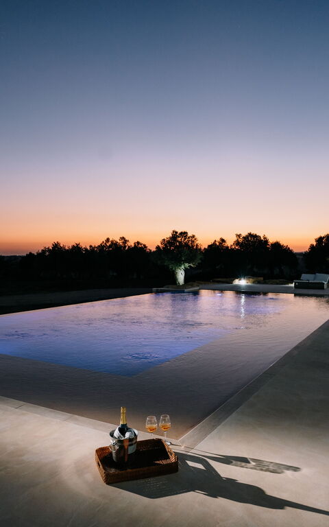 Villa Infinito: Ansichten, Außen, Balkon / Terrasse / Patio, Draussen, Schwimmbad