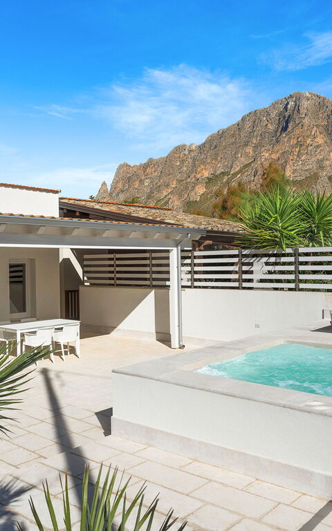 La Siesta: Außen, Draussen, Schwimmbad