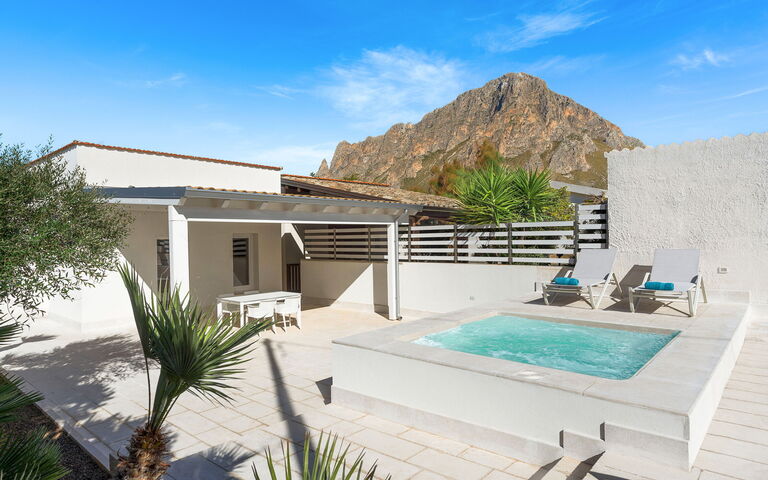 La Siesta: Außen, Draussen, Schwimmbad