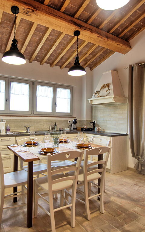 Casa Andrea: Esszimmer, Küche, Wohnzimmer