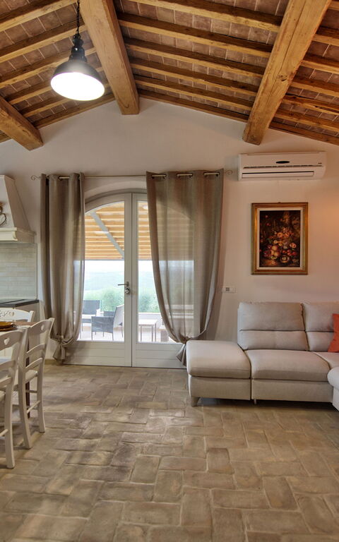 Casa Andrea: Esszimmer, Küche, Wohnzimmer