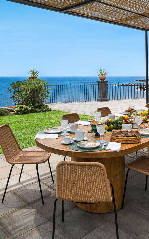 Villa Acqua Marina: Ansichten, Außen, Balkon / Terrasse / Patio, Draussen, Garten