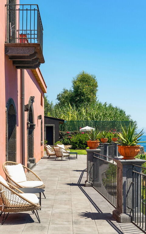 Villa Acqua Marina: Ansichten, Außen, Balkon / Terrasse / Patio, Draussen