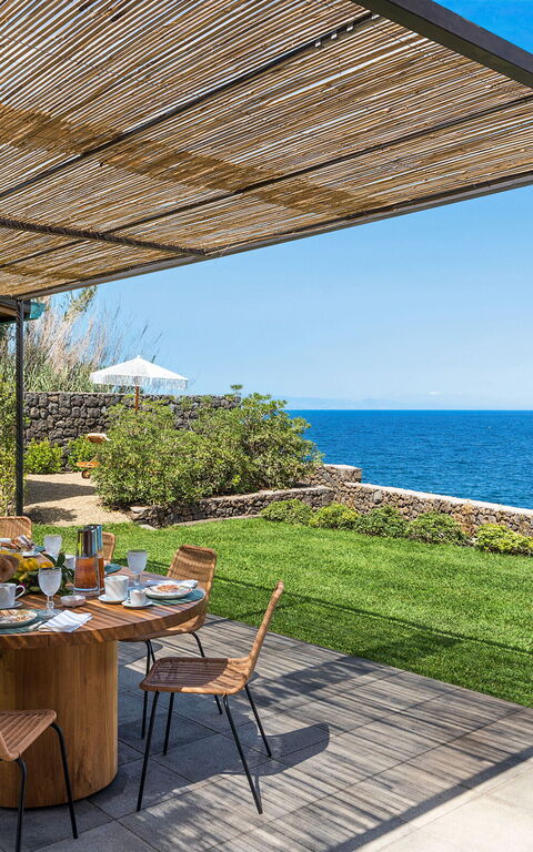 Villa Acqua Marina: Ansichten, Außen, Balkon / Terrasse / Patio, Draussen, Garten