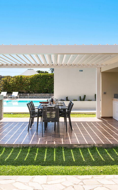 Villa Dilecta: Außen, Balkon / Terrasse / Patio, Draussen, Garten