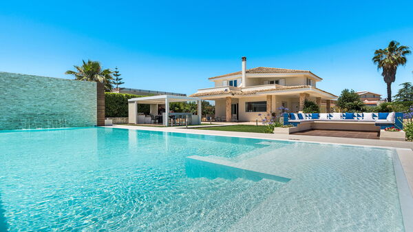 Villa Dilecta: Außen, Draussen, Schwimmbad