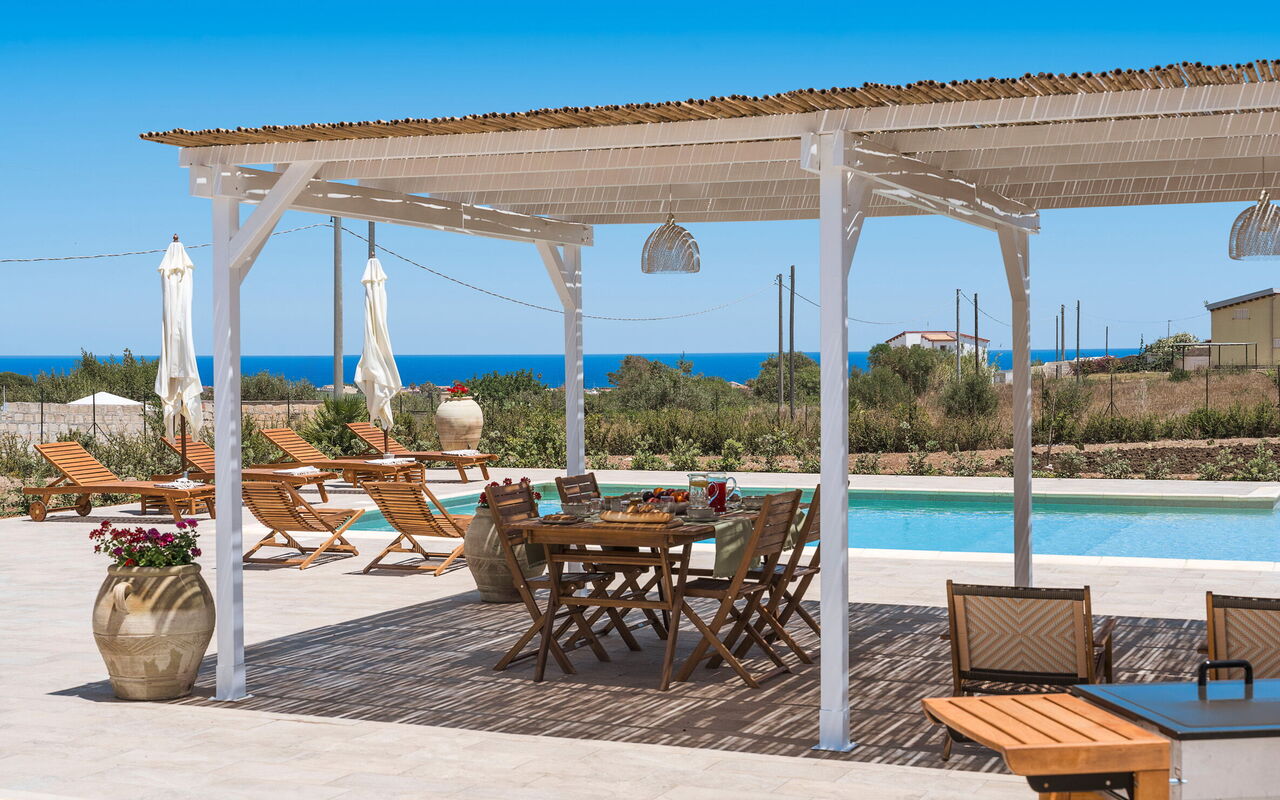 Villa Paolina: Außen, Balkon / Terrasse / Patio, Draussen, Schwimmbad
