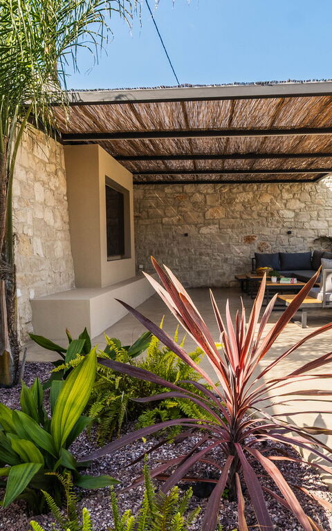 Villa Serenity: Balkon / Terrasse / Patio, Draussen, Garten