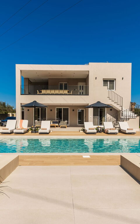 Villa Serenity: Außen, Draussen, Garten, Schwimmbad