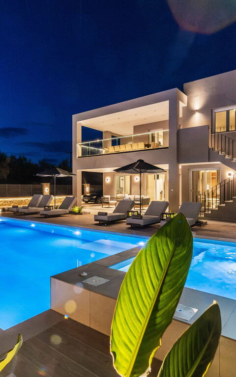 Villa Serenity: Außen, Draussen, Schwimmbad